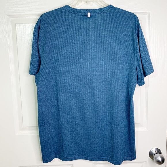 Ideology Short Sleeve Crew Neck Athletic Tee - Picture 4 of 9